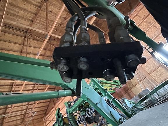Image of John Deere H480 equipment image 4