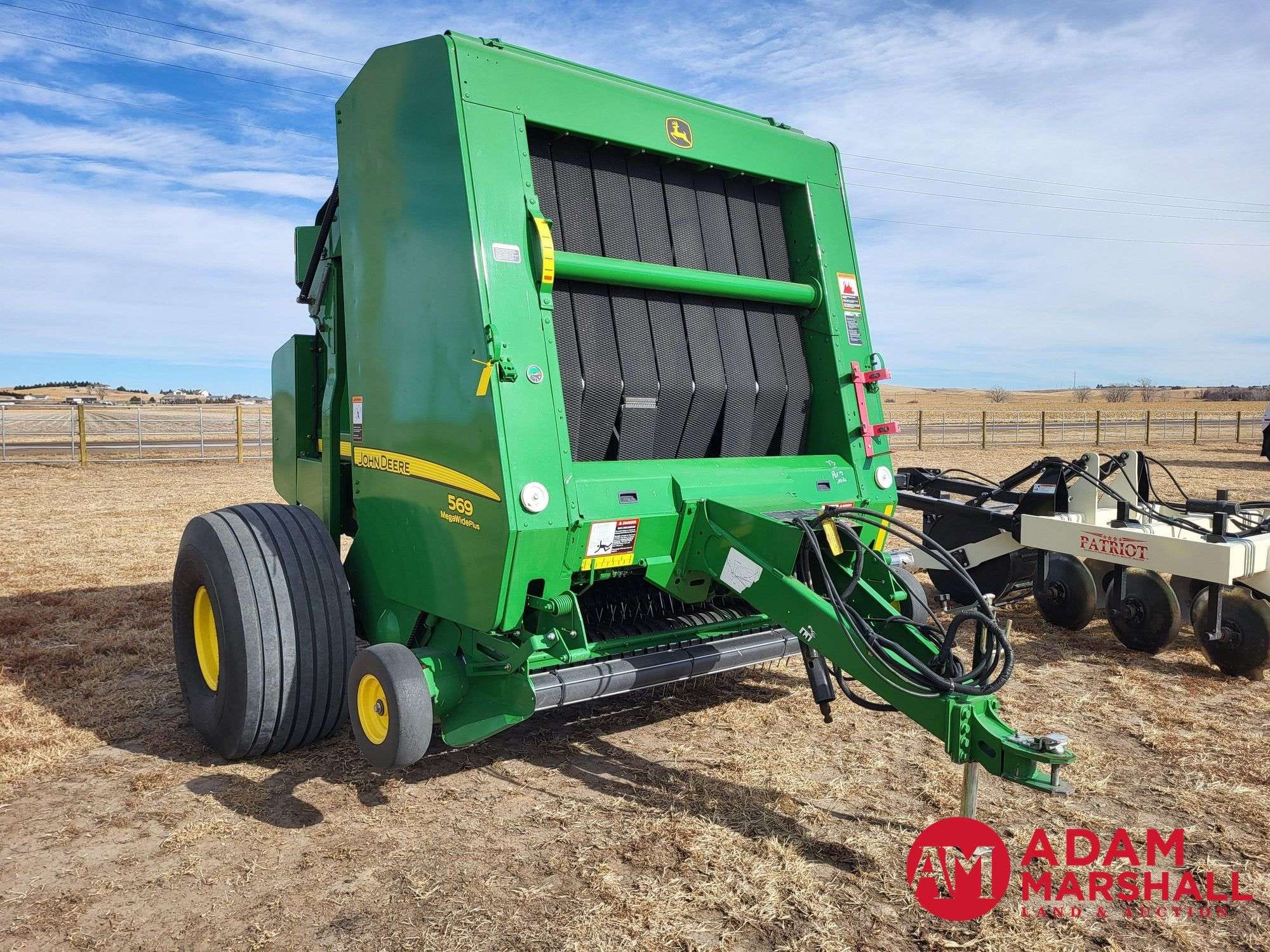 2014 John Deere 569 Equipment Image0