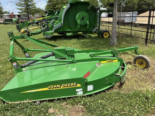 Image of John Deere MX7 equipment image 1