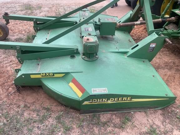 Image of John Deere MX8 equipment image 3