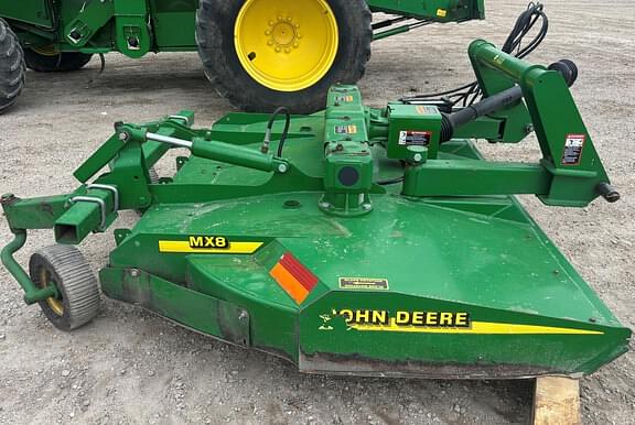 Image of John Deere MX8 equipment image 4