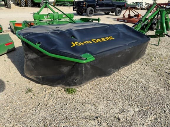 Image of John Deere R200 equipment image 1