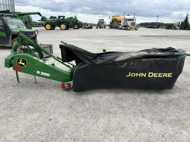 Image of John Deere R200 equipment image 2