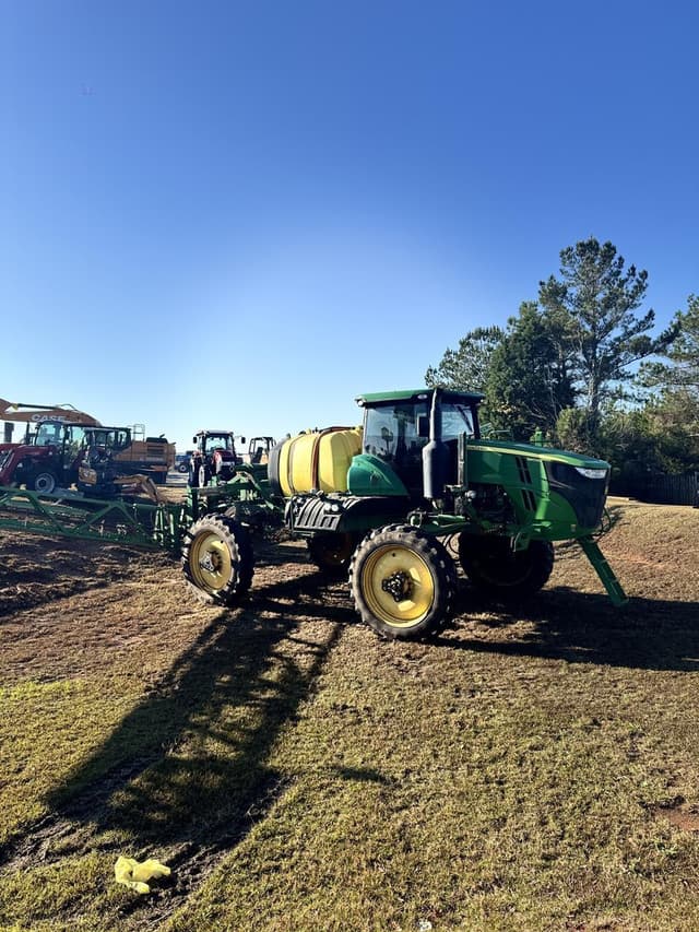 Image of John Deere R4030 equipment image 4