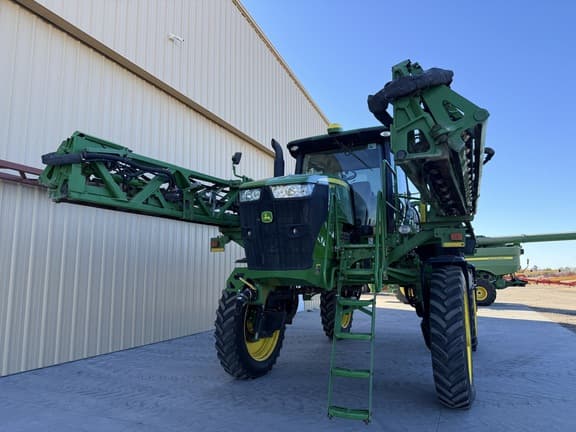 Image of John Deere R4030 equipment image 3