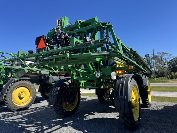 Image of John Deere R4030 equipment image 4