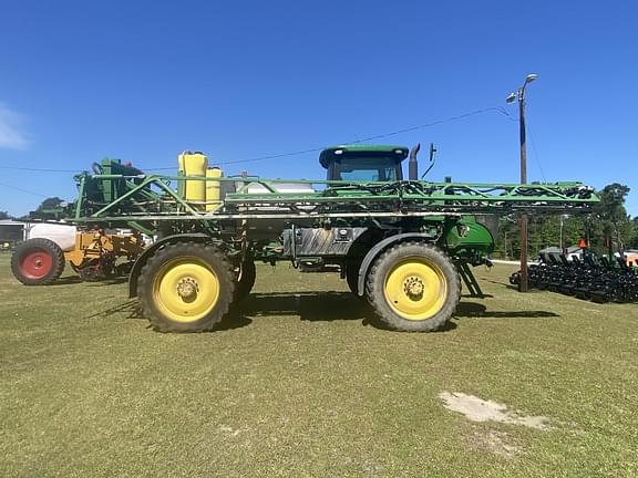 Image of John Deere R4030 equipment image 1