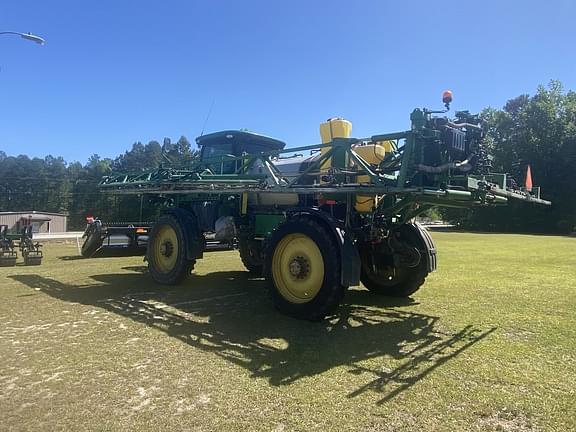 Image of John Deere R4030 equipment image 4