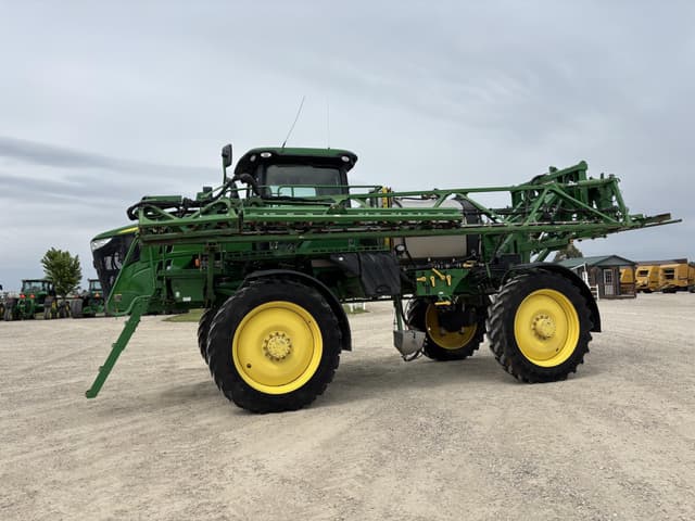 Image of John Deere R4030 equipment image 2