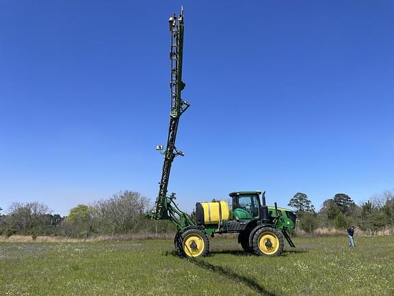 Image of John Deere R4030 equipment image 4