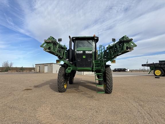 Image of John Deere R4030 equipment image 1