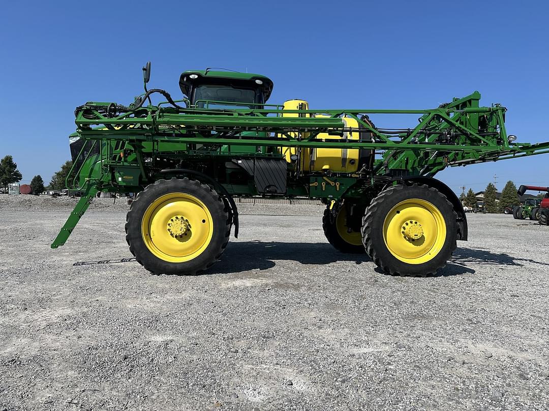 Image of John Deere R4030 Primary image