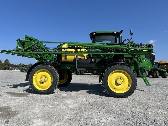 Image of John Deere R4030 equipment image 1