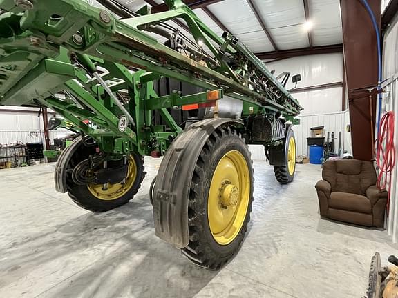 Image of John Deere R4030 equipment image 2