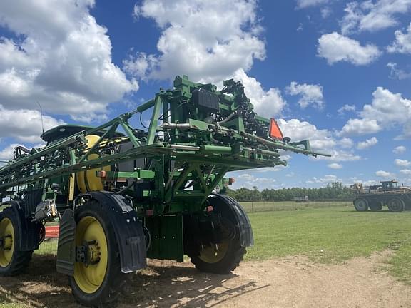 Image of John Deere R4030 equipment image 4