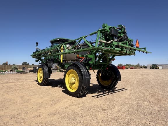 Image of John Deere R4030 equipment image 2