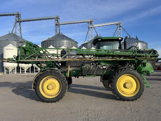 Image of John Deere R4030 equipment image 3