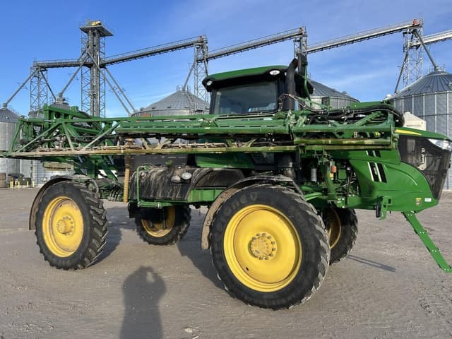 Image of John Deere R4030 equipment image 1