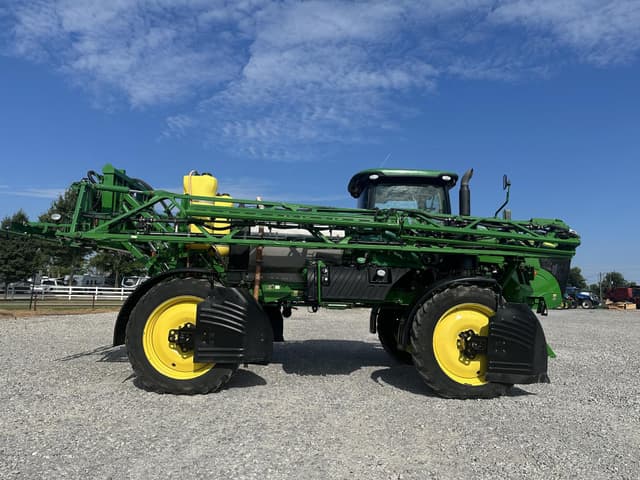 Image of John Deere R4030 equipment image 3