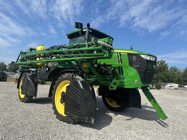 Image of John Deere R4030 equipment image 1