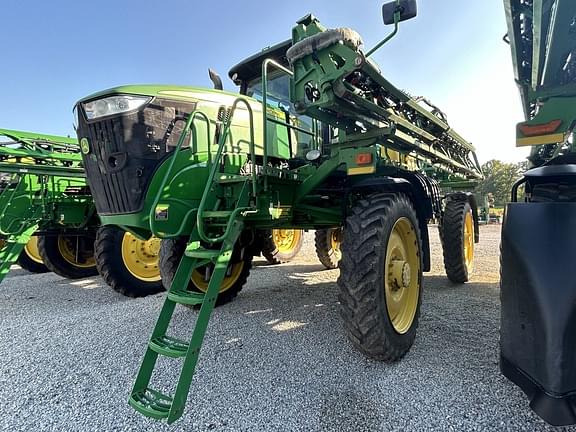 Image of John Deere R4030 equipment image 1