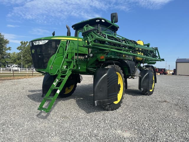 Image of John Deere R4030 equipment image 1