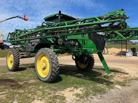 Image of John Deere R4030 equipment image 3