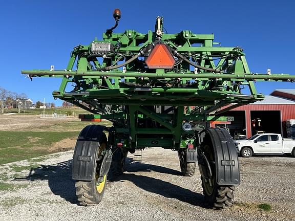 Image of John Deere R4030 equipment image 4