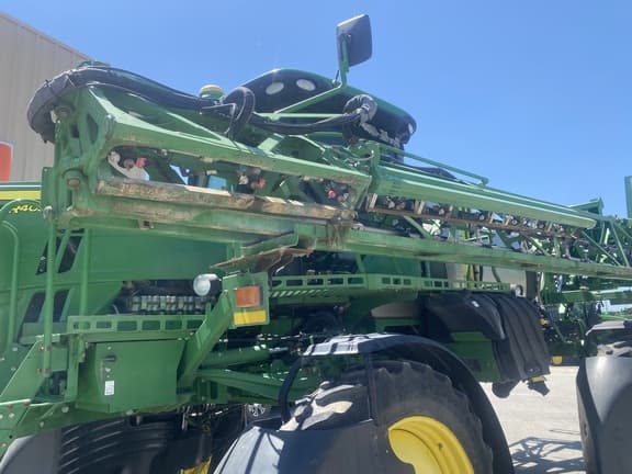 Image of John Deere R4030 equipment image 3