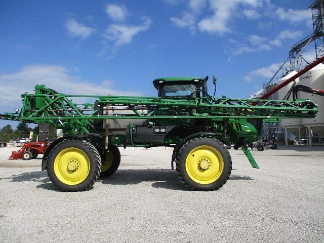 Image of John Deere R4030 equipment image 3