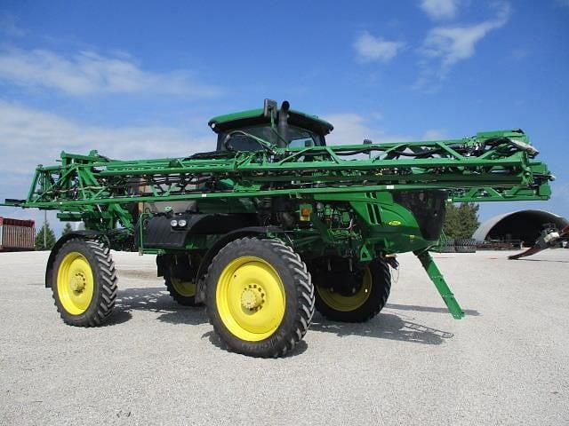 Image of John Deere R4030 equipment image 1