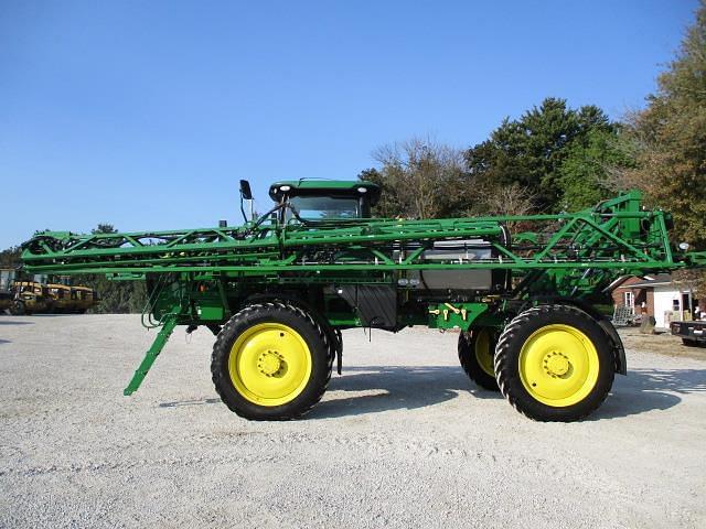 Image of John Deere R4030 equipment image 2