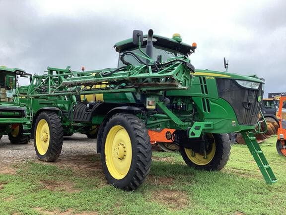 Image of John Deere R4030 equipment image 2
