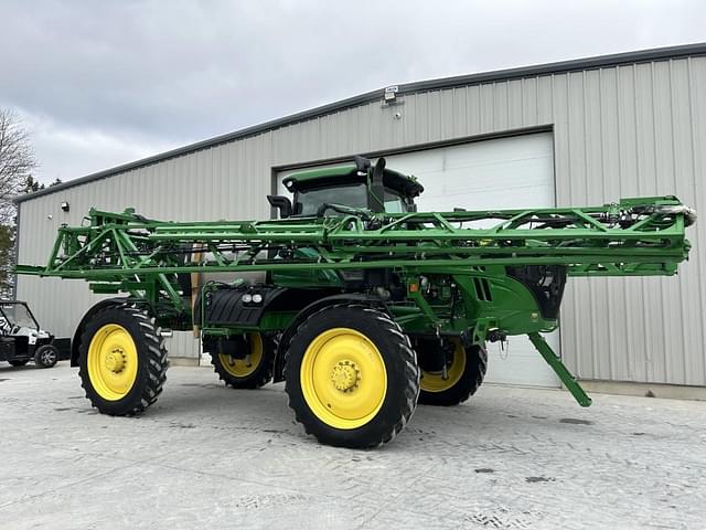 Image of John Deere R4030 equipment image 1