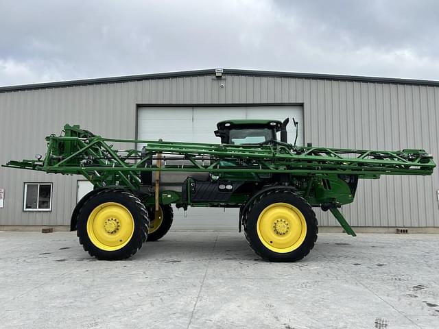 Image of John Deere R4030 equipment image 3
