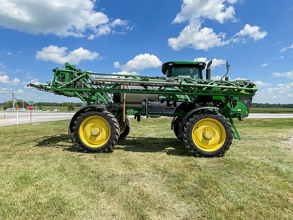 Image of John Deere R4038 equipment image 3