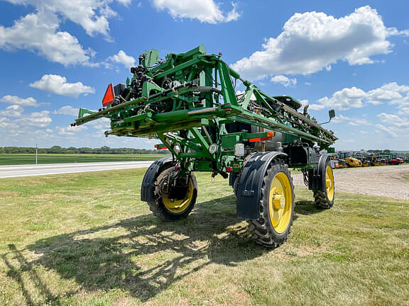 Image of John Deere R4038 equipment image 4