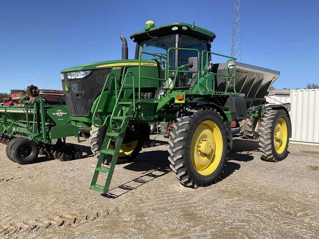 Image of John Deere R4030 Primary image