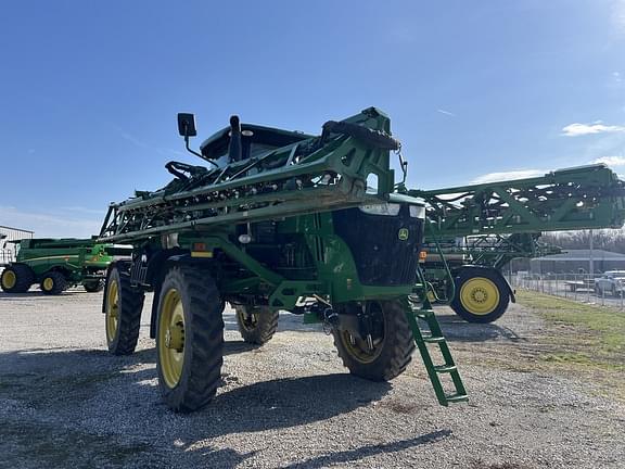 Image of John Deere R4038 equipment image 1
