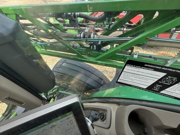 Image of John Deere R4038 equipment image 1