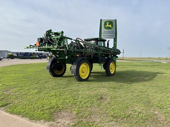 Image of John Deere R4038 equipment image 4