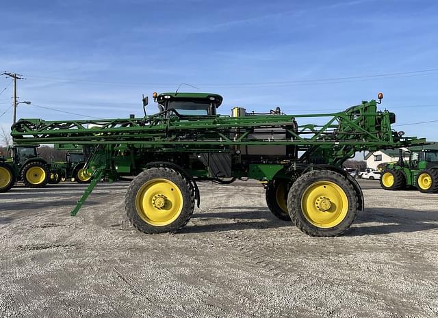 Image of John Deere R4038 equipment image 1