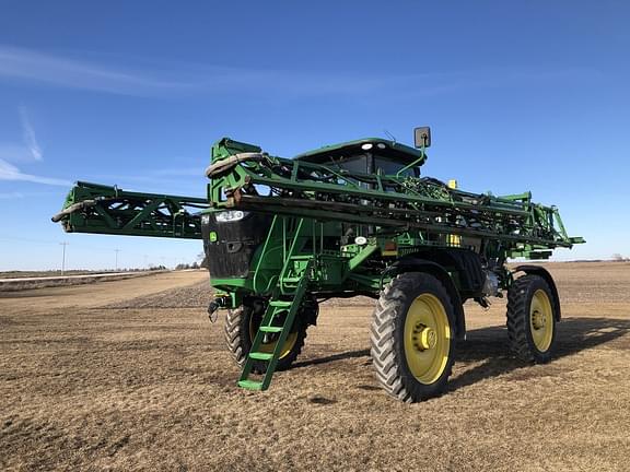 Image of John Deere R4038 equipment image 1