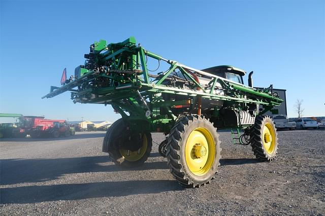 Image of John Deere R4038 equipment image 4