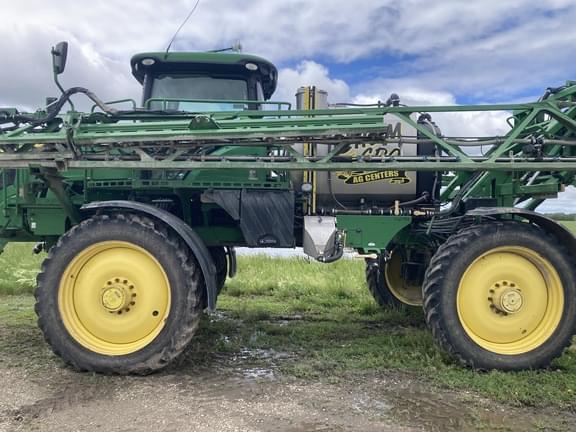 Image of John Deere R4038 equipment image 1