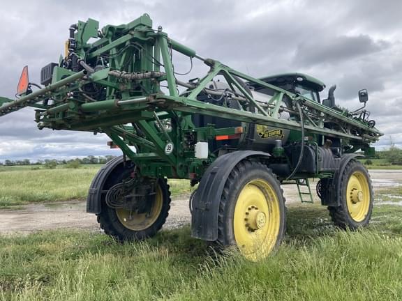 Image of John Deere R4038 equipment image 4