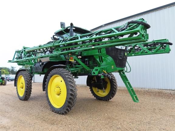 Image of John Deere R4038 equipment image 4