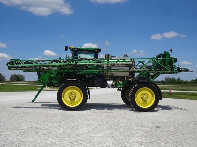 Image of John Deere R4038 equipment image 2