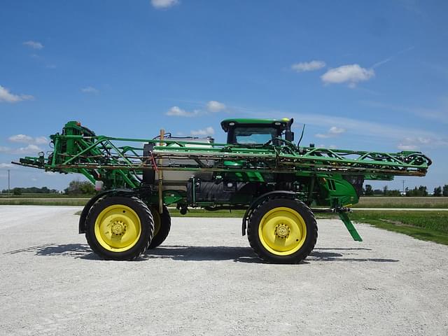 Image of John Deere R4038 equipment image 3