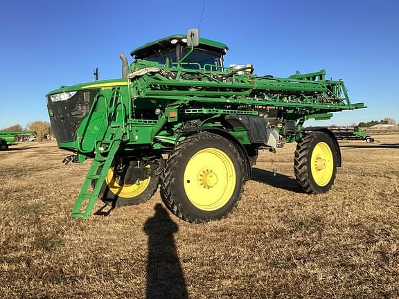 Image of John Deere R4038 equipment image 1